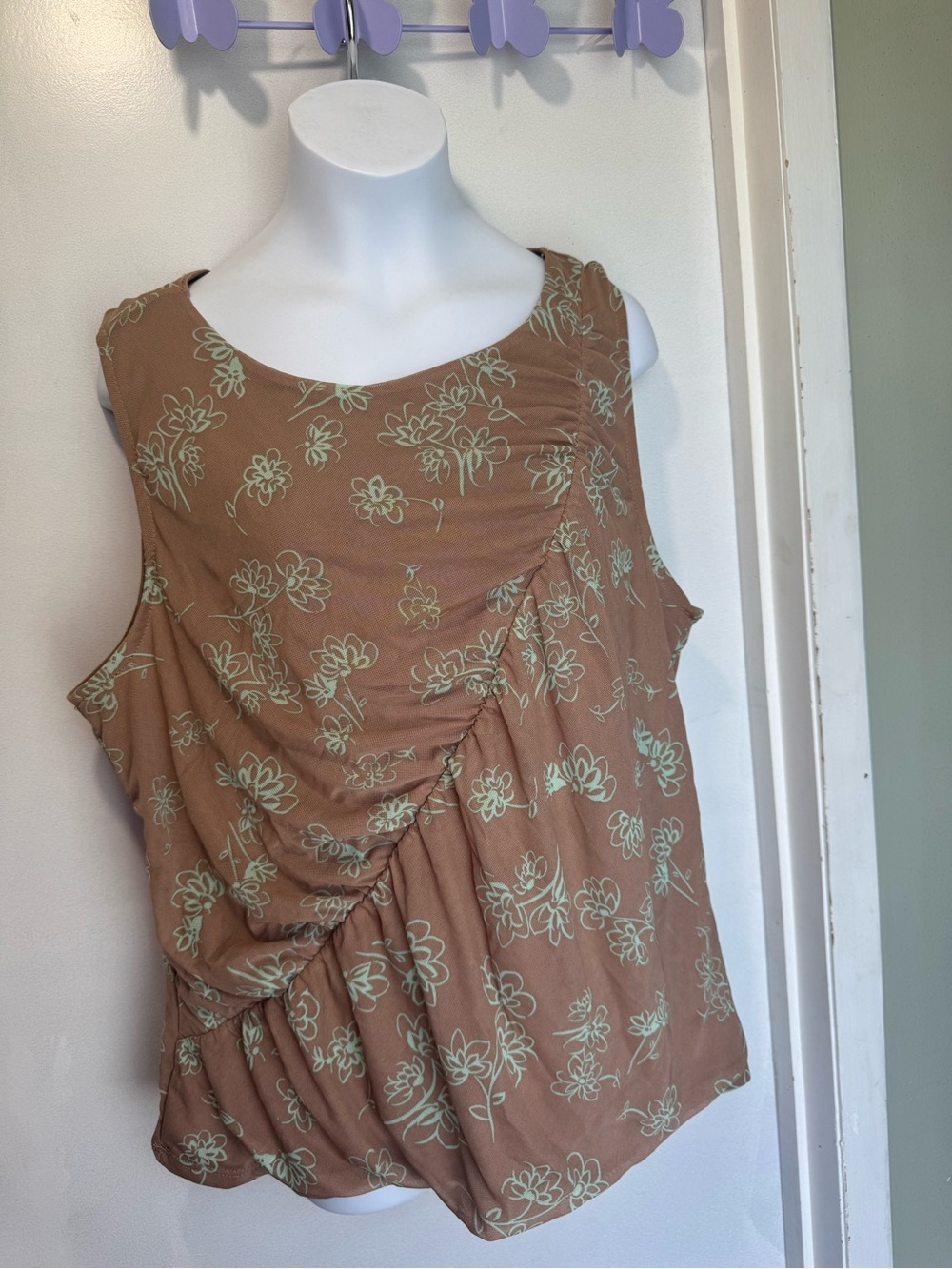 Sleeveless Floral Ruched Tank Top - Brown with Mint Print
